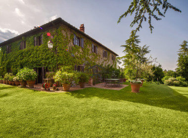 Prestigiosa villa con piscina e terreno